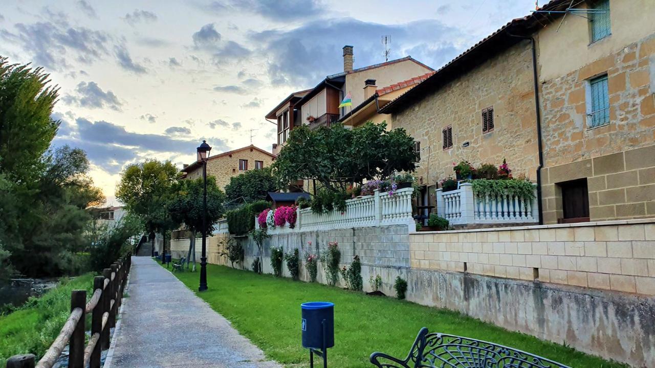 Cuzcurrita-Río Tirón Apartamentos Virgen De Tironcillo מראה חיצוני תמונה